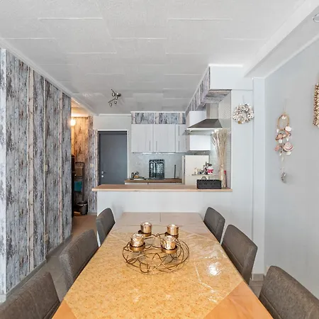 Ground-floor In Apartamento